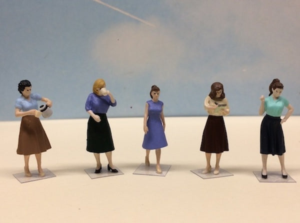 Female Standing Figures 1940's Set 3d printed